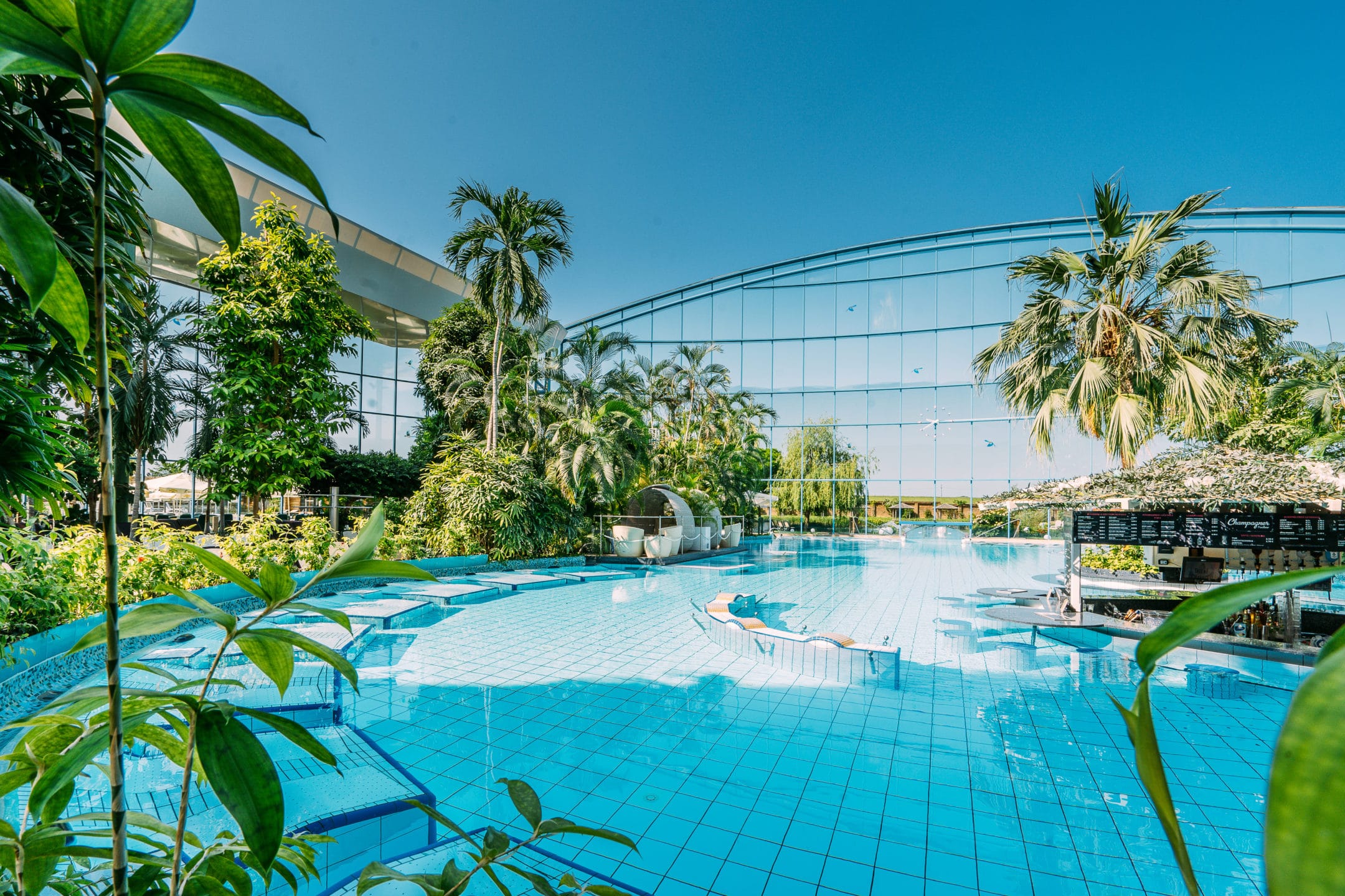 Therme Erding Social Media Outdoor