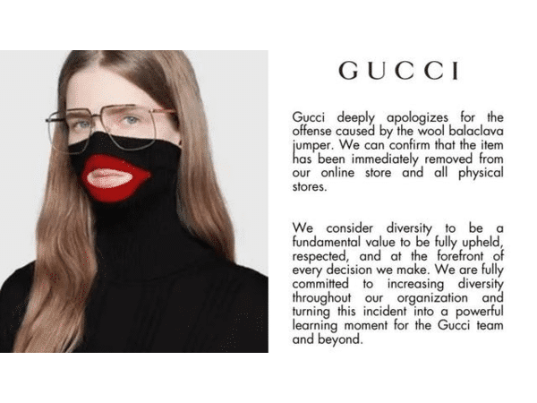 Ein Bild des Gucci-Pullovers, daneben ist folgender Text zu lesen: Gucci deeply apologizes for the offense caused by the wool balaclava jumper. We can confirm that the item has been immediately removed from our online store and all physical stores. We consider diversity to be a fundamental value to be fully upheld, respected, and at the forefront of every decision we make. We are fully commited to increasing diversity throughout our organization and turning this incident into a powerful learning moment for the Gucci team and beyond.